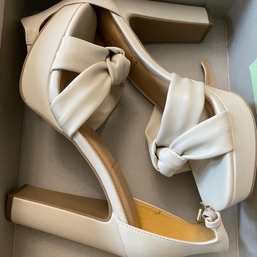 LC Lauren Conrad NWB platform heels